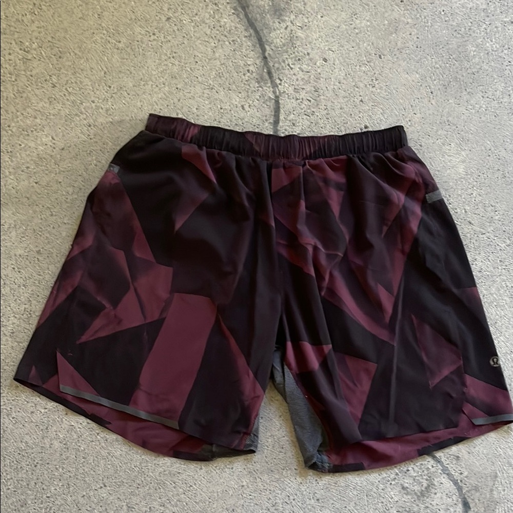 Men's Black and Burgundy Geometric Shorts